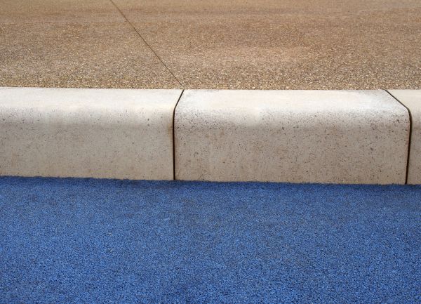 Cost of Curb And Sidewalk Installation in Woodinville