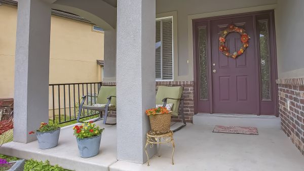 Cost of Porch Concrete Laying in Woodinville