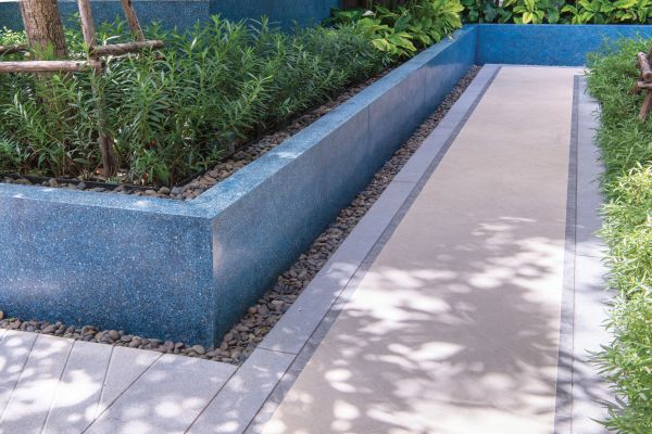 Cost of Outdoor Walkway Construction in Woodinville